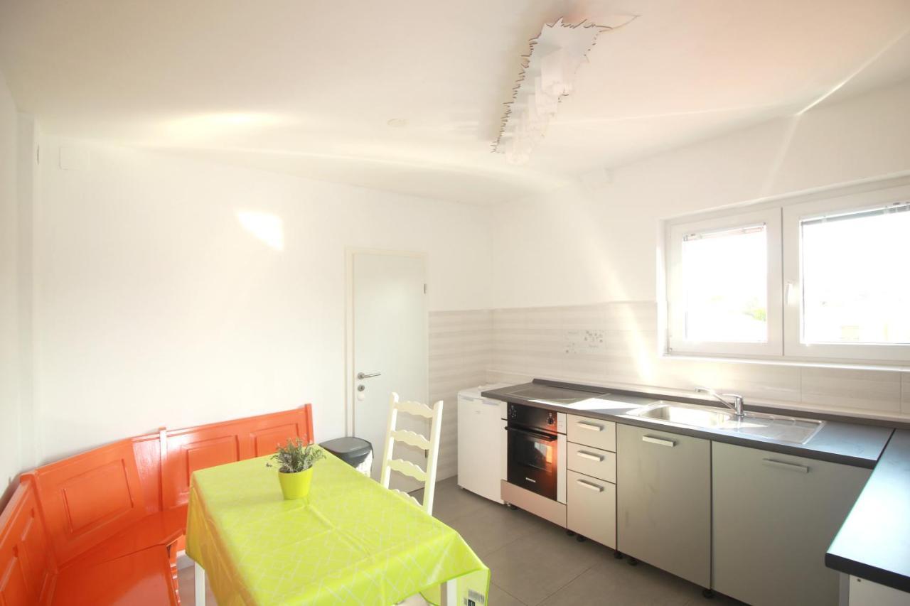 Apartmani Zem, Krk Krk Town Exteriör bild