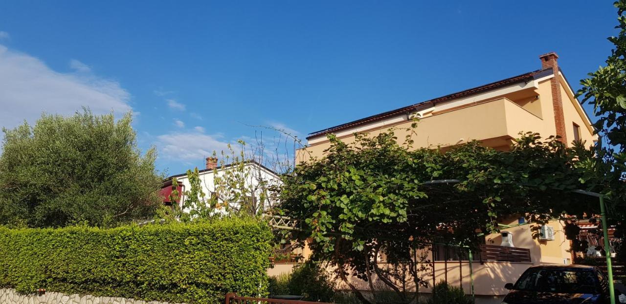 Apartmani Zem, Krk Krk Town Exteriör bild