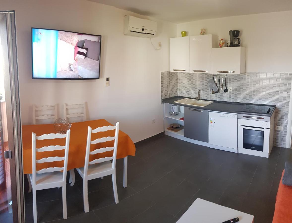 Apartmani Zem, Krk Krk Town Exteriör bild